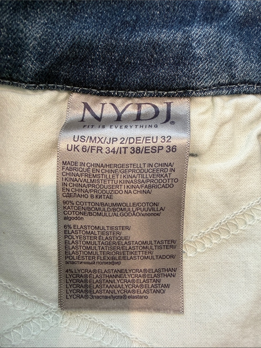NYDJ Patchie Major Wide Leg Capri Jeans
- Compass - Size 2 - Picture 10 of 12